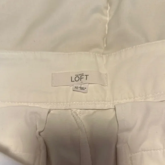 White Button-Front Shorts - Picture 2 of 3